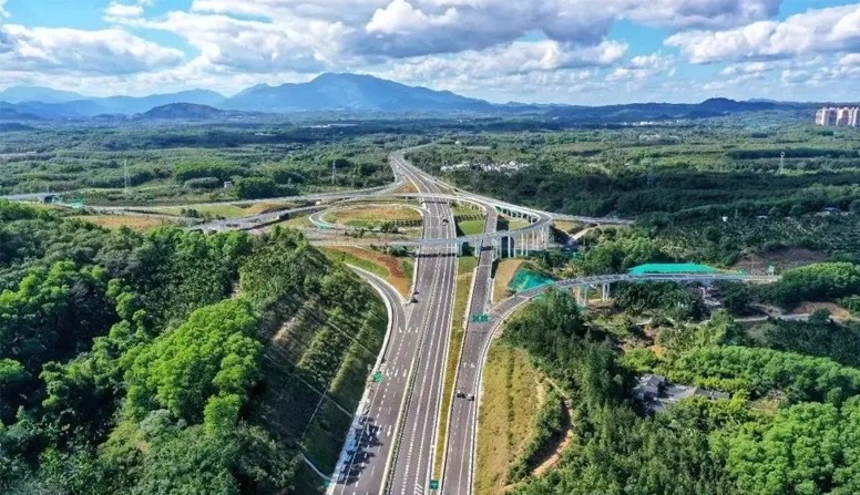海南省萬(wàn)寧至洋浦高速公路第二代建段環(huán)境保護(hù)、景觀(guān)及服務(wù)設(shè)施工程(項(xiàng)目名稱(chēng))